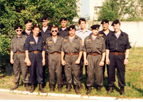 Школа милиции. Новгород, 1995 г. Вячеслав Сысоев – первый справа