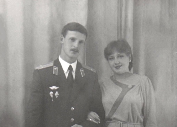 Виталий Санин со своей супругой.