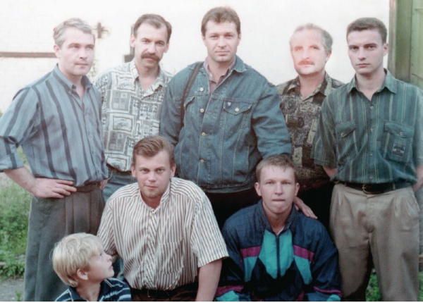 7 июля 1996 года. Олег Павлов в верхнем ряду, в центре.