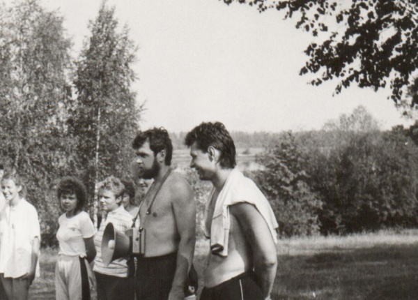 Лидеры новгородской комсомольской организации, спартакиада. Июль 1986 года. Олег крайний справа.