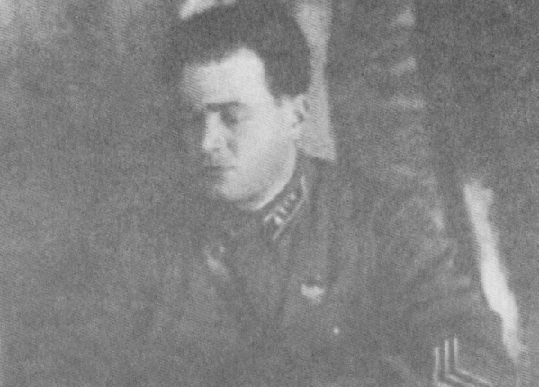 Командир 28-й танковой дивизии полковник И.Д. Черняховский.