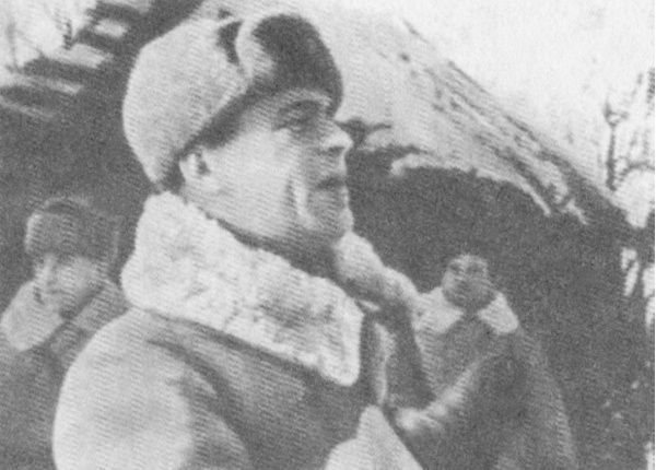 Командир 241-й стрелковой дивизии полковник И.Д. Черняховский. Зима 1941 г.