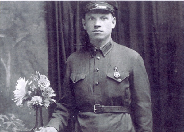 Николай Афанасьевич Змызгов. Фотография из семейного архива