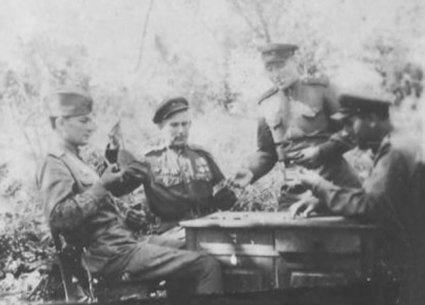 Дмитрий Николаевич Семенов с однополчанами на отдыхе. Дальневосточный фронт. Июль 1945 года