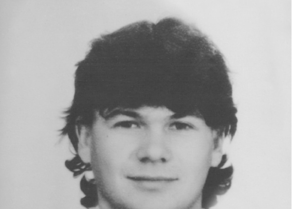 Роман Карачевцев в возрасте 18-ти лет. Фотографировался на паспорт
