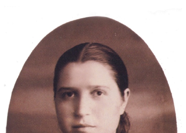 Жена Тимофея Дмитриевича Вера Степановна Чистякова в возрасте 18-ти лет.